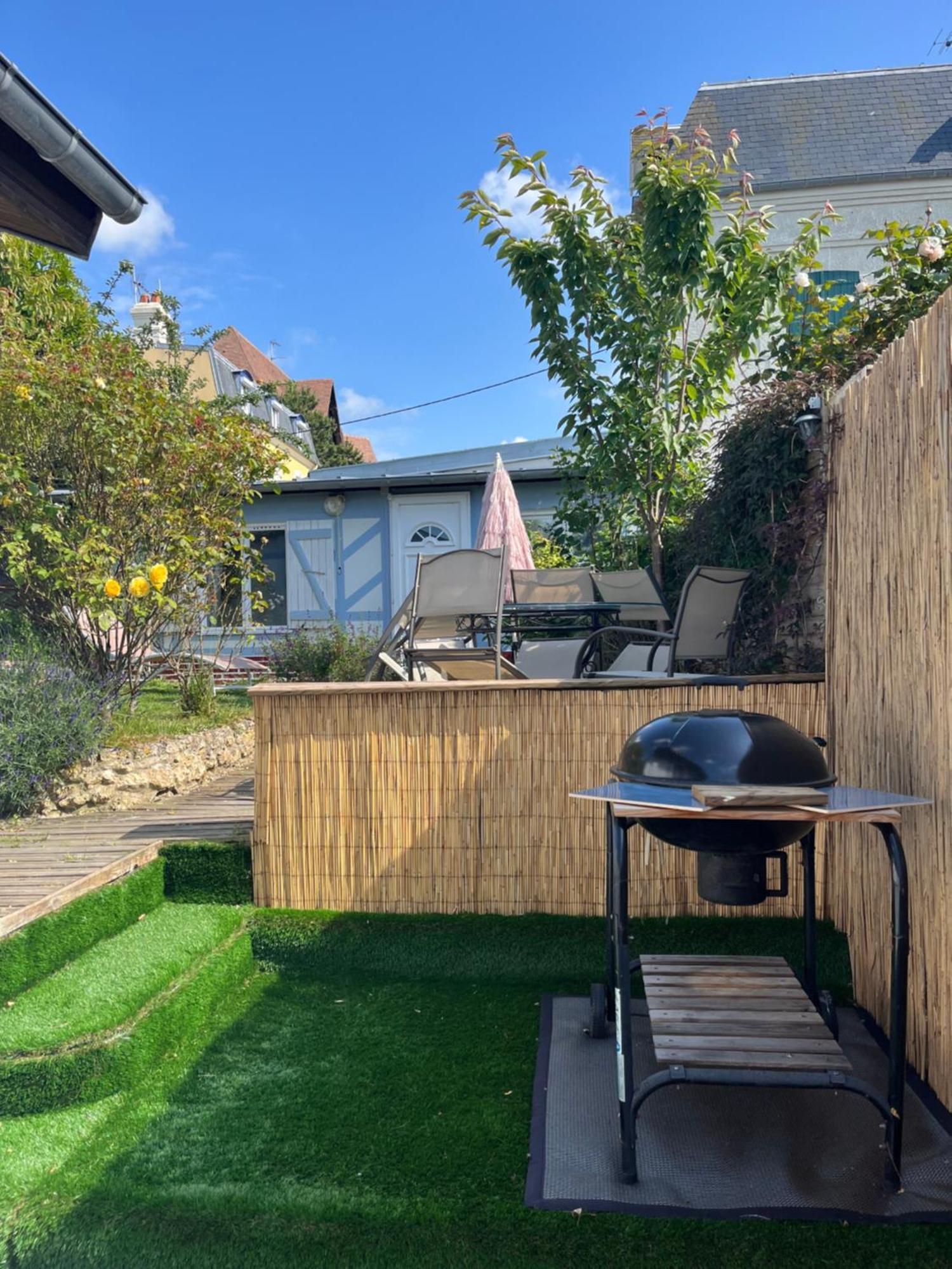 Lalyne- Maison De Charme Et Son Sur Holiday home Trouville-sur-Mer
